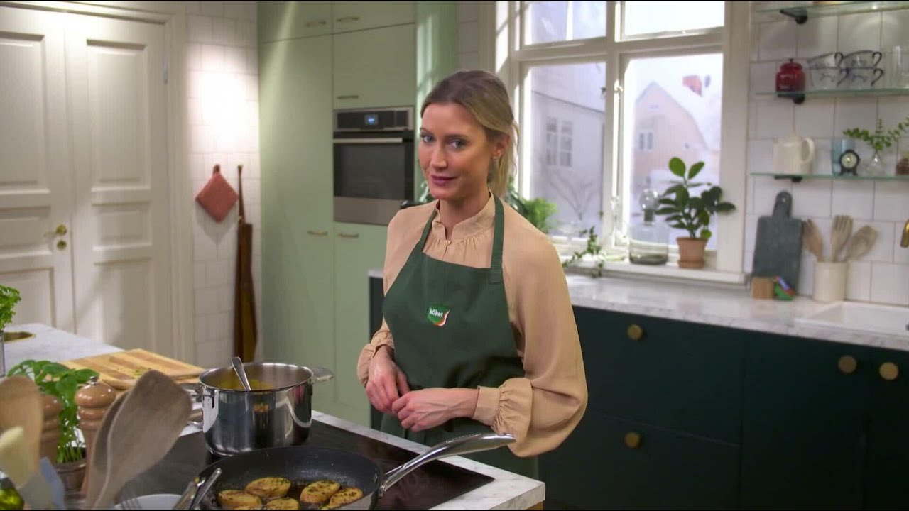 Kökets middag: Rostad tomatsoppa med vitlöksbröd - Köket