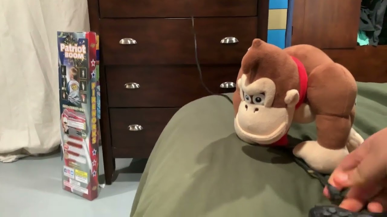 Hamm and Donkey Kong Watches the THX Logo