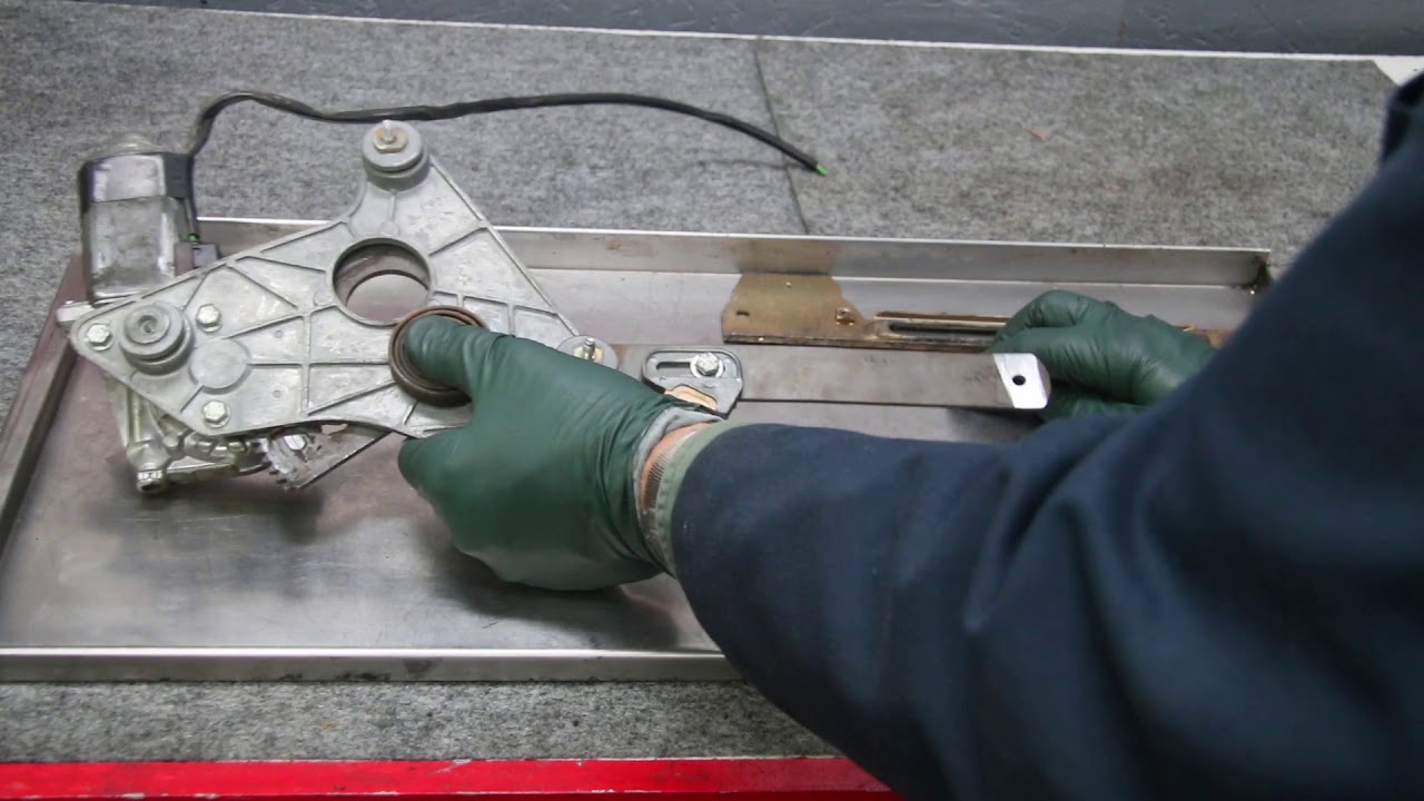 Mercedes W123 Owner Alert: Rear Power Window Regulator Replacement Option