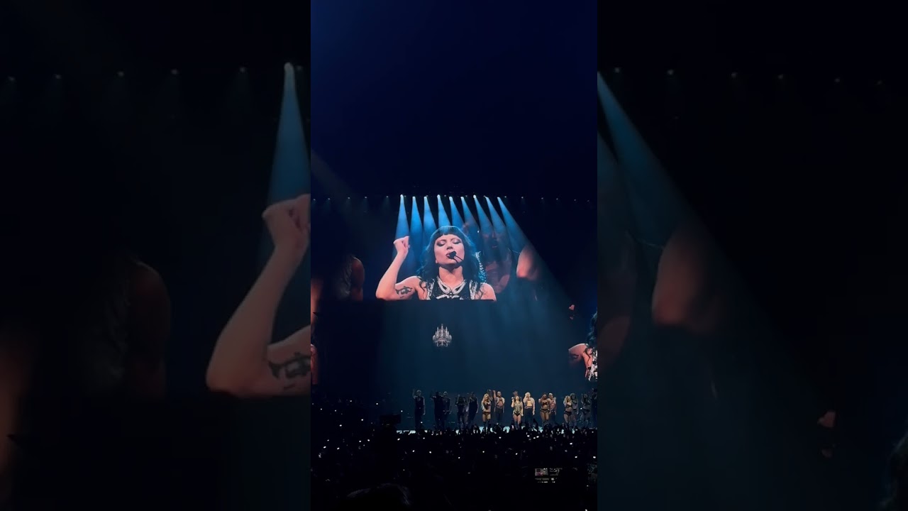 Lady Gaga - The Mayhem Ball (Antwerp) - Born This Way and Million Reasons