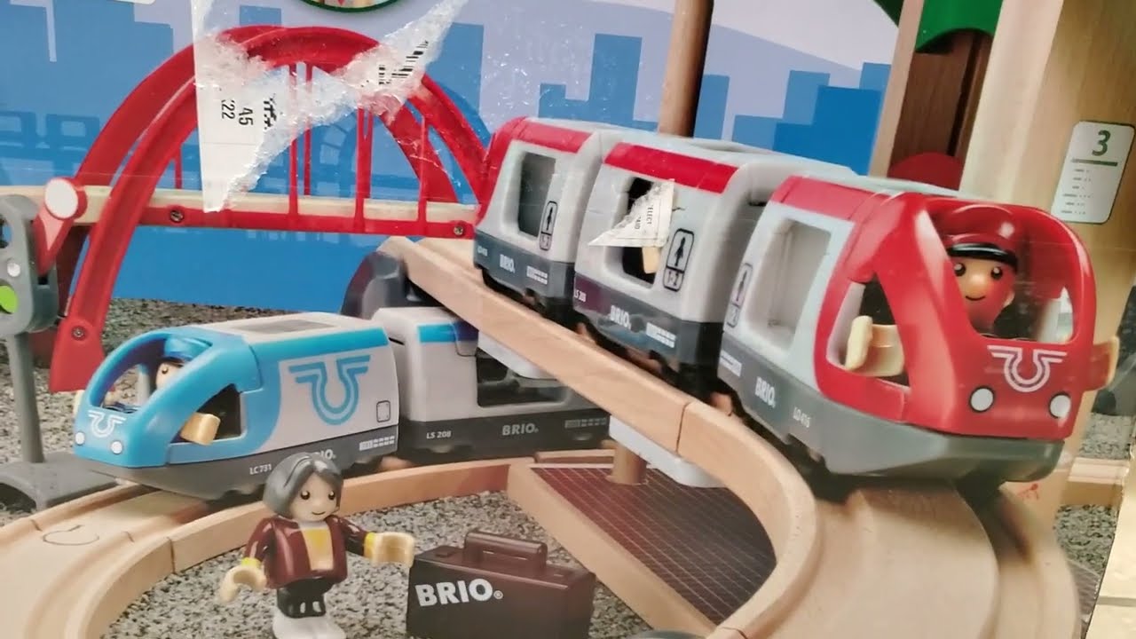 Brio 33512 Travel Switching Set - Review and Demo