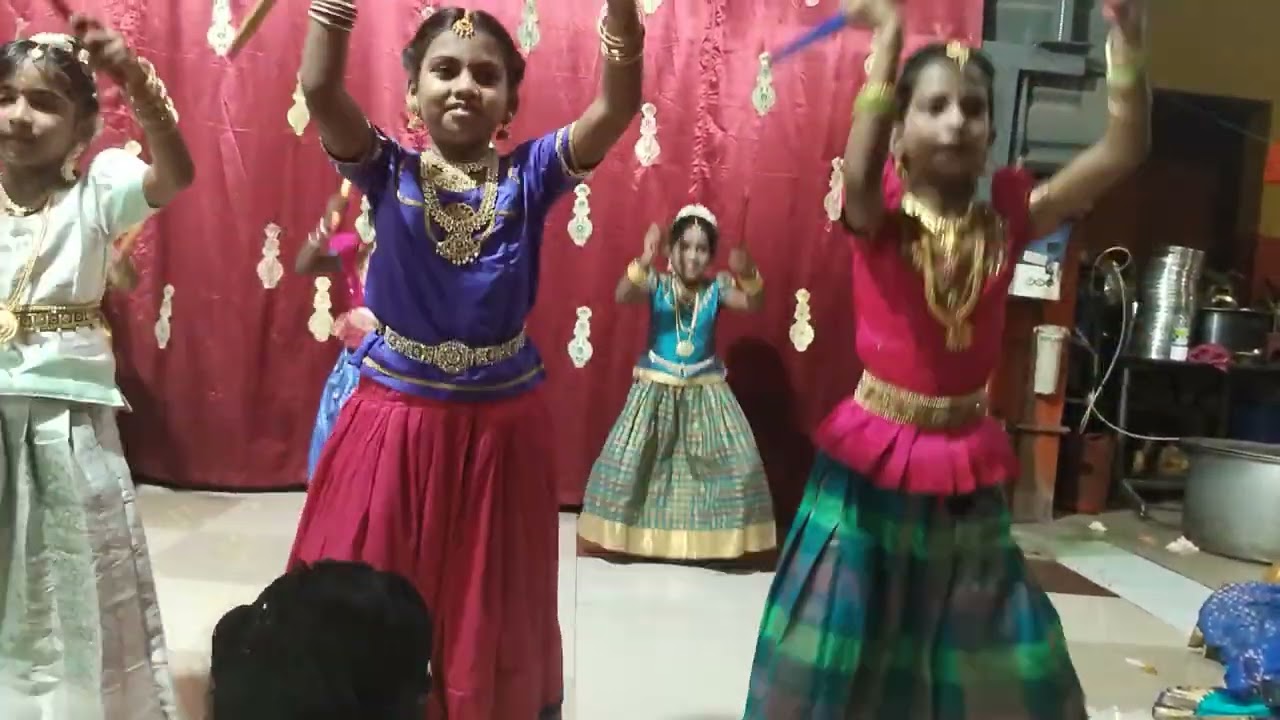 Dance by my girl 💝🤩