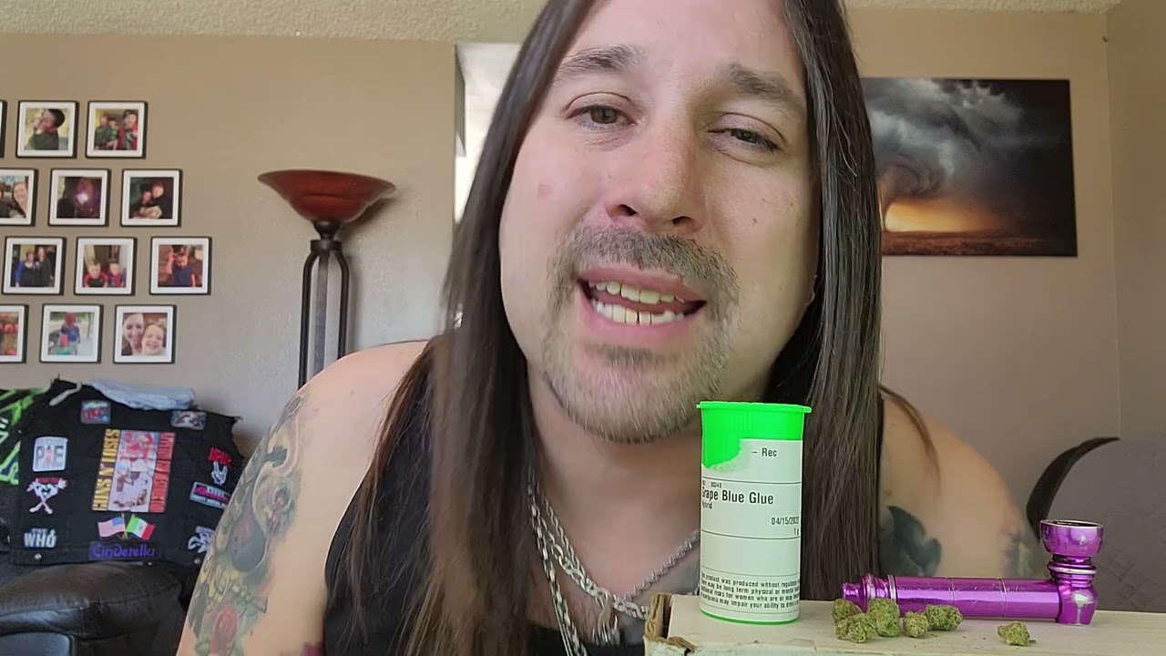 Dan's 420 Chronicles - Grape Blue Glue / Weed Review 4/22/22