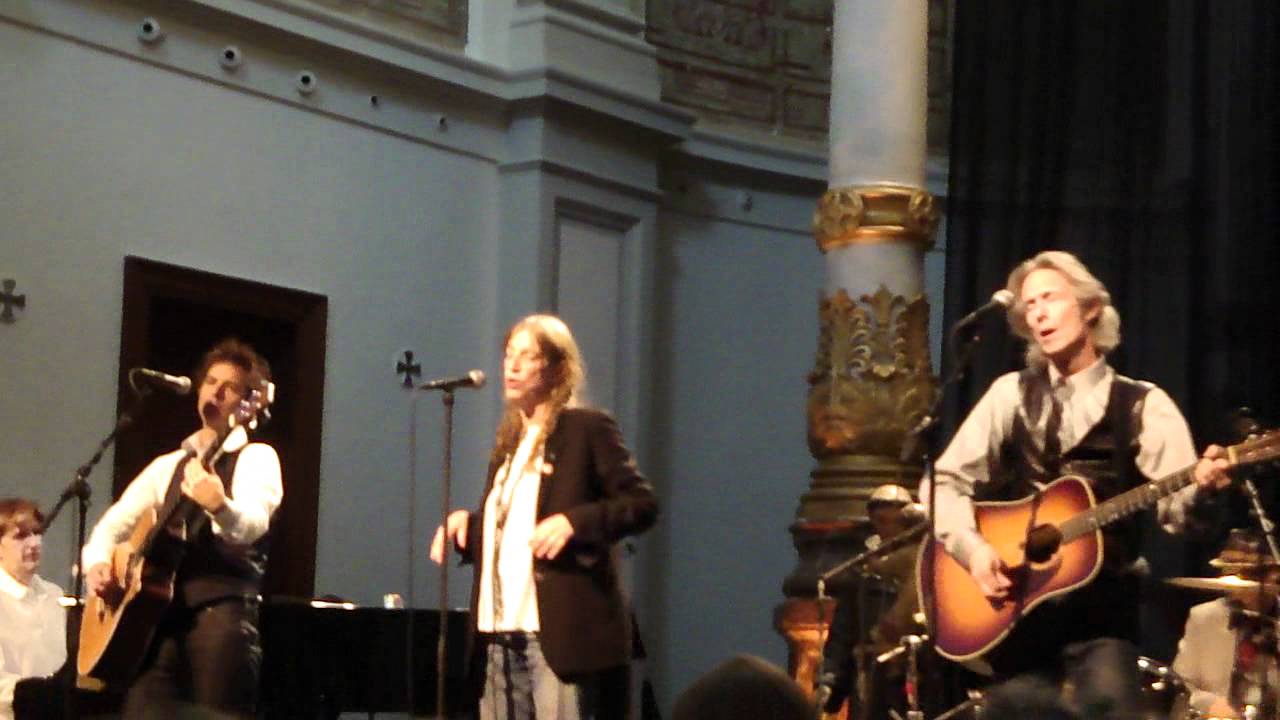 Patti Smith - Ain't It Strange