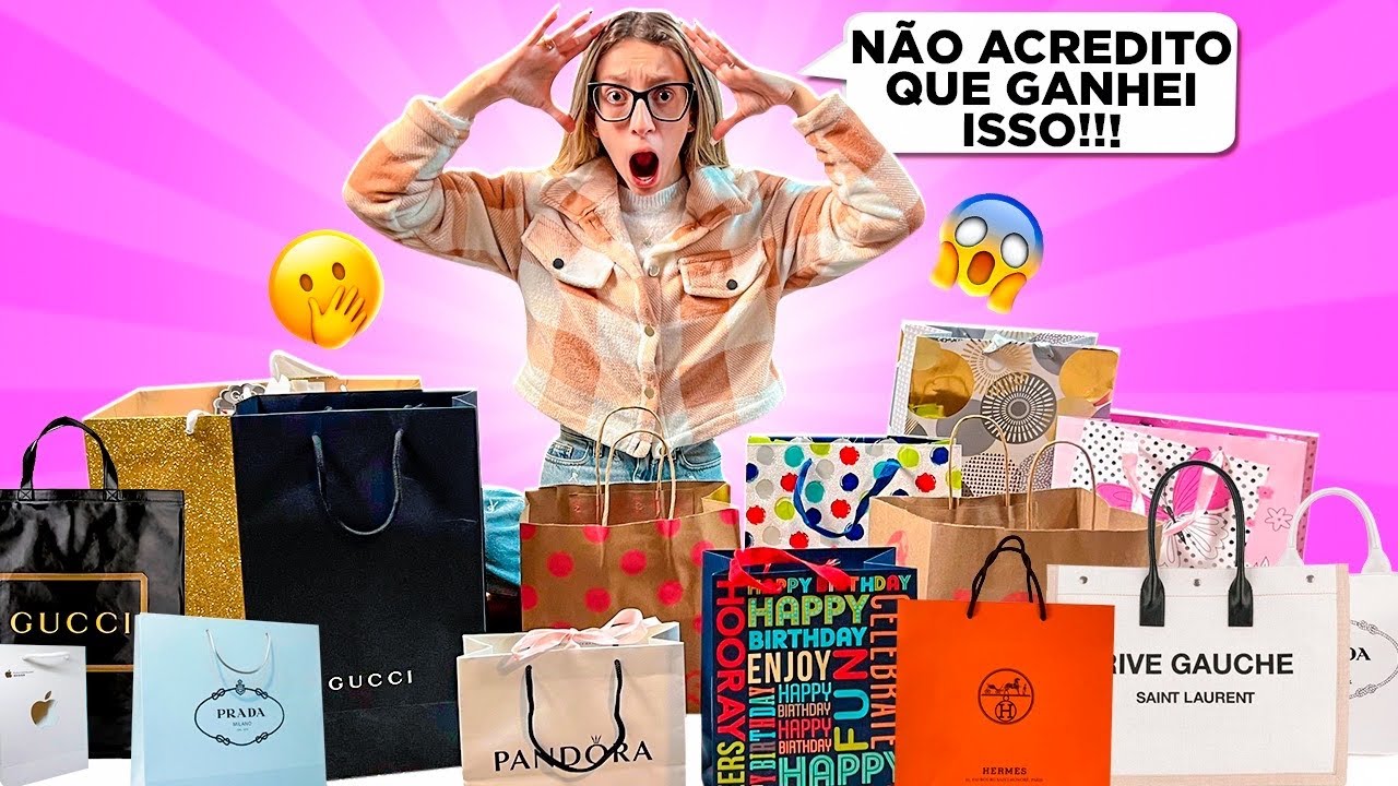 ABRINDO MEUS PRESENTES DA FESTA SURPRESA DE ANIVERSÁRIO DE 17 ANOS - FAMILY FUN 5