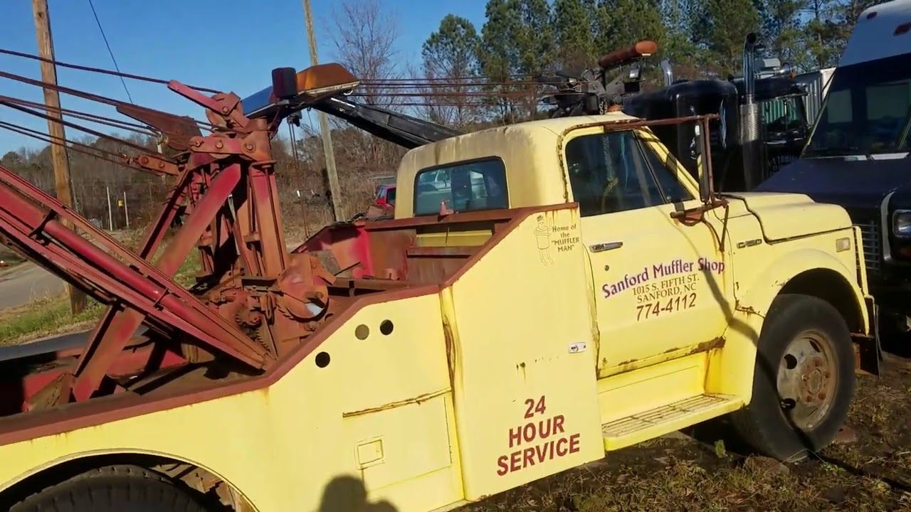 70 Peterbilt 359 Holmes 750 and 72 Chevy C50 Holmes 500