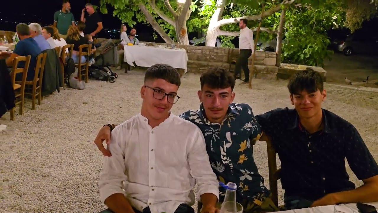 Φωτογραφία και χορός...περάσαμε πολύ όμορφα στην Ανατολή  Ιεράπετρας!να ζήσει το αίτιο!