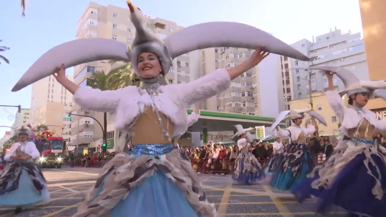CÁDIZ | EL PREGÓN DE MANU SÁNCHEZ ABRIÓ EL CARNAVAL EN LA CALLE Y UN FIN DE SEMANA DE COPLAS