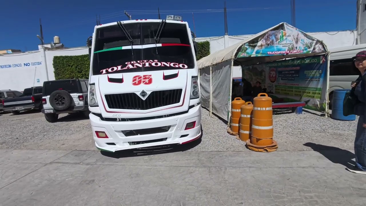 From Querétaro to Grutas de Tolantongo  by bus 4K