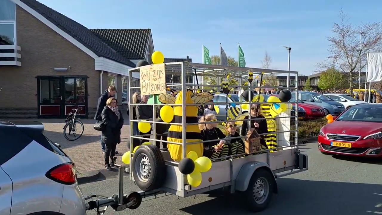 Optocht Koningsdag in Oostendorp