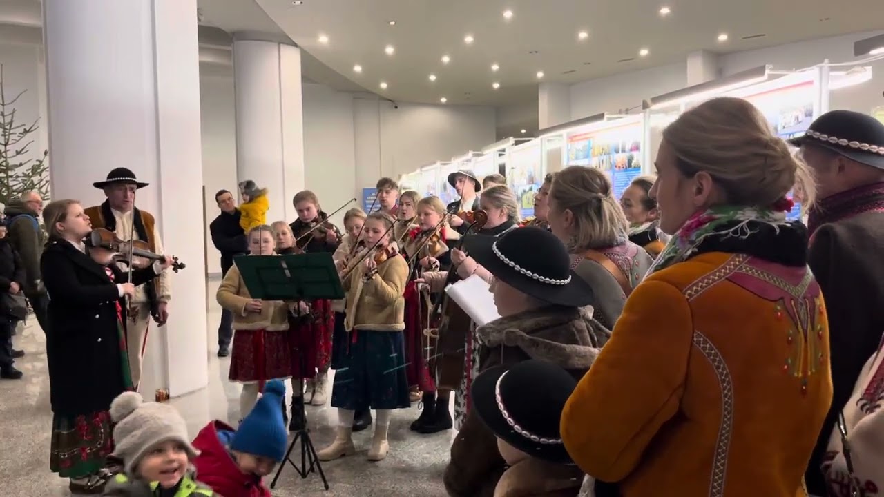 Zespół Regionalny „Słopniczanie” - Pójdźmy wszyscy do stajenki…
