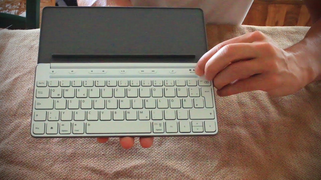 ASMR Unboxing ⌨️ Microsoft Universal Mobile Keyboard (Whispered, some Scratching)