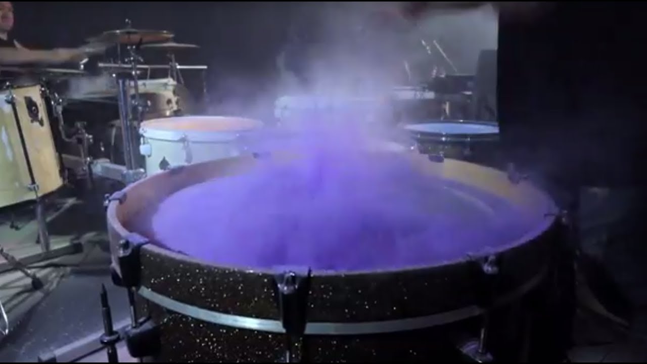 PLUDO - The Code (LOOPING + POWDER/PAINT DRUMMING)