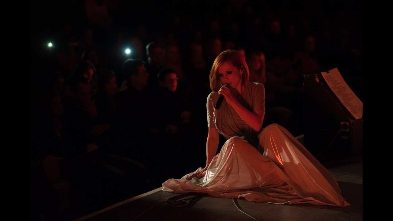 Nina Pušlar - Nekje vmes (#malodrugace LIVE in Križanke)