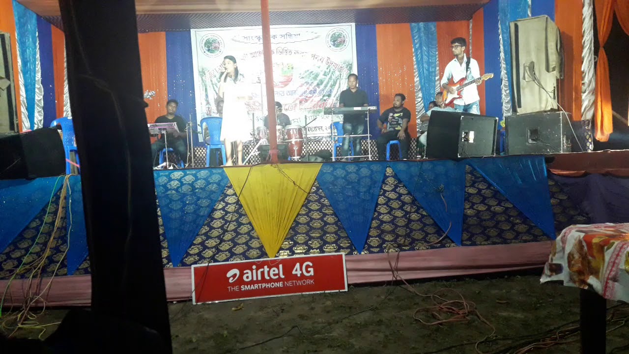 Himashri Mahatoo song  Pohila vadoro mase abe piya akhorame. at Chamua Gaon karam parab 2018