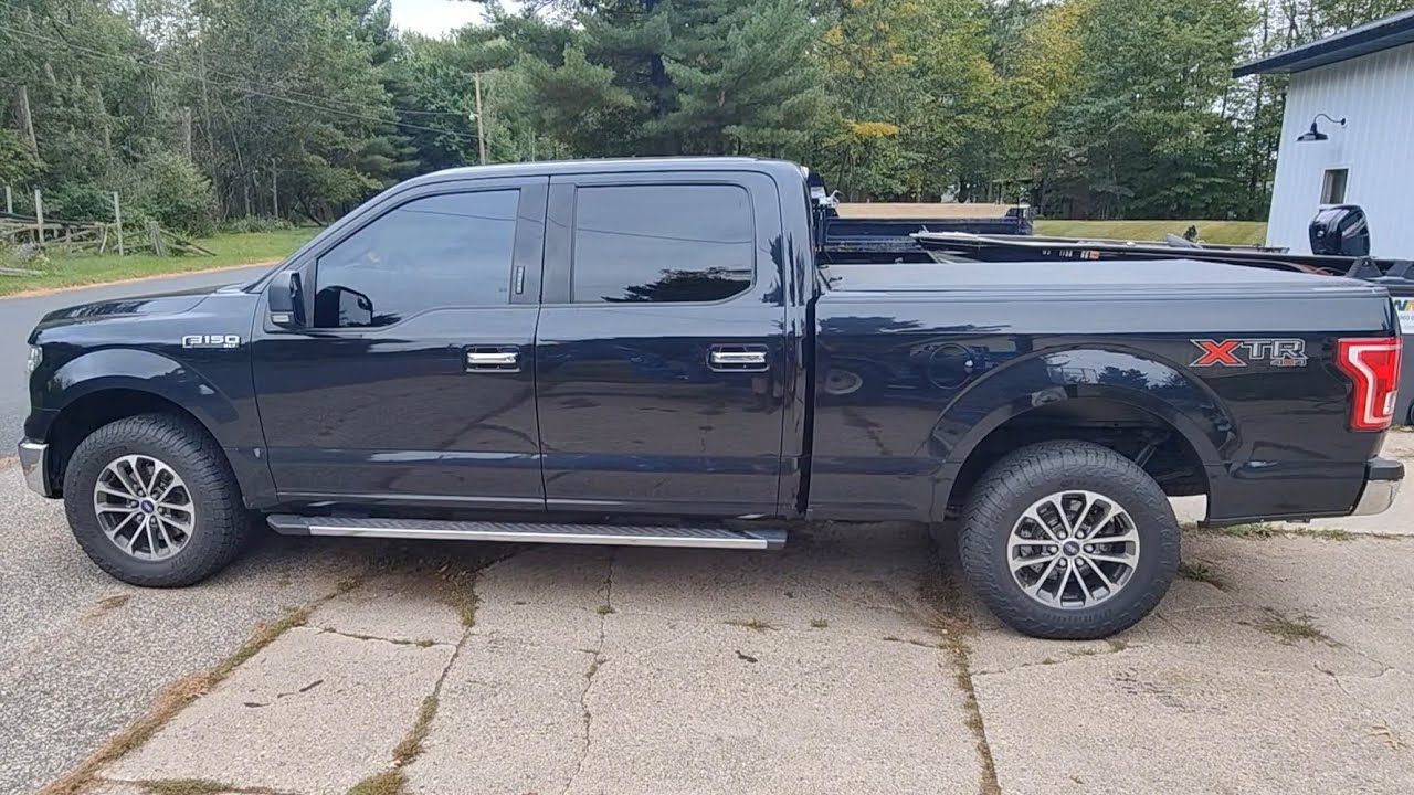 Замена двухсекционного карданного вала и устранение вибрации трансмиссии на Ford F150 2015 года.
