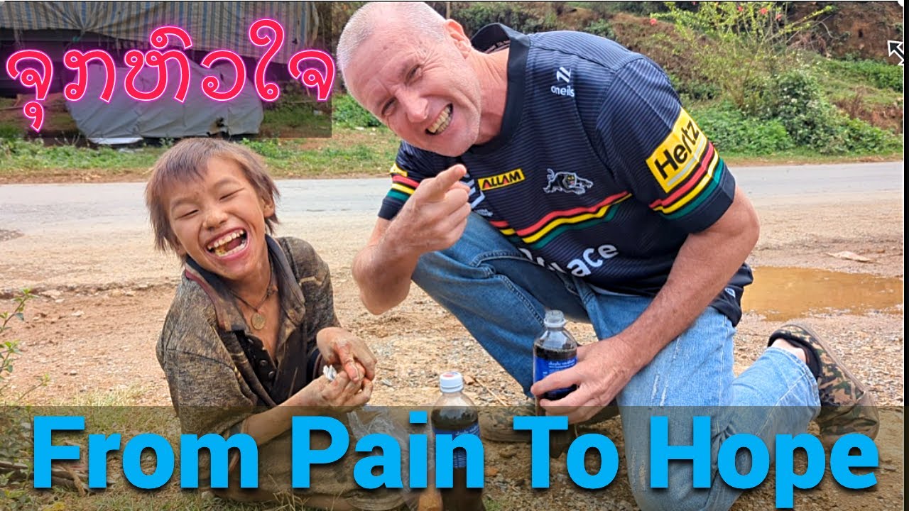 True Story of a Disabled children /Has to Crawl Along the Road ສຸດສະເທືອນໃຈເດັກພິການຄານຢູ່ທາງທຸກມື້