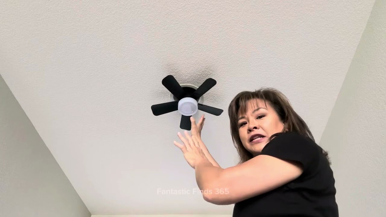 Socket Fan Light with Remote, 16.5’’ Ceiling Fans with Lights