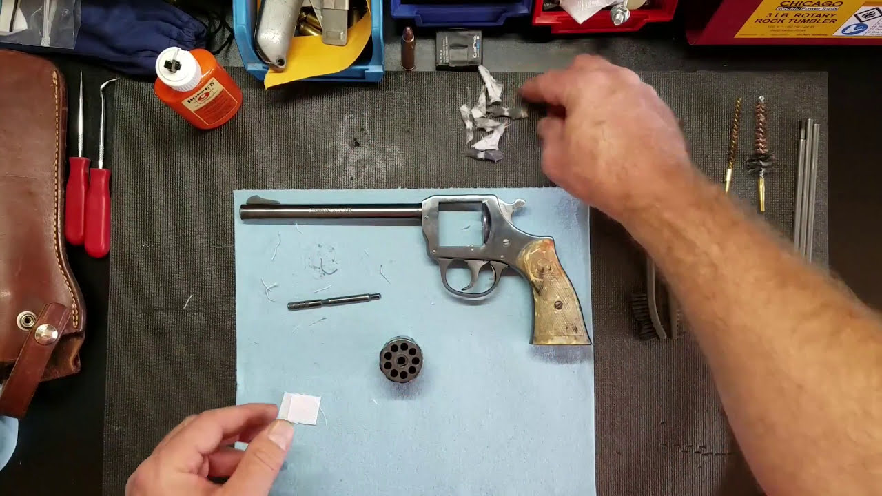 Harrington & Richardson - Model 922 Revolver Cleaning