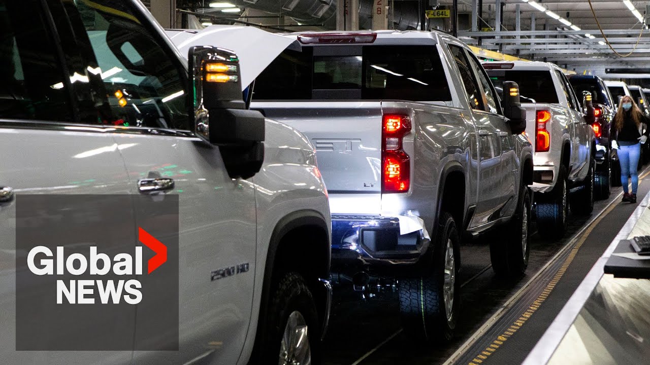 Компания GM сократила третью смену на сборочном заводе в Ошаве и уволила более 500 рабочих.