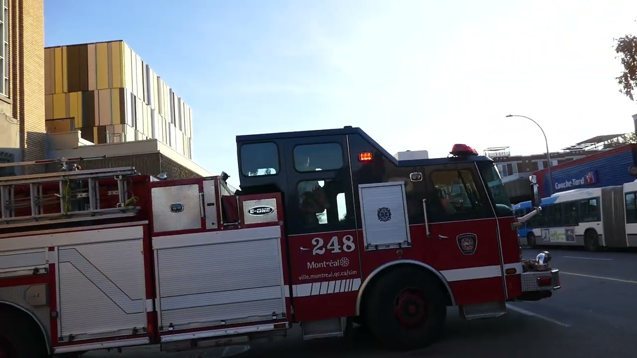 Montreal FD Engine 248 goes on a run  Montr&eacute;al Pomper 248 r&eacute;pond &agrave; une intervention