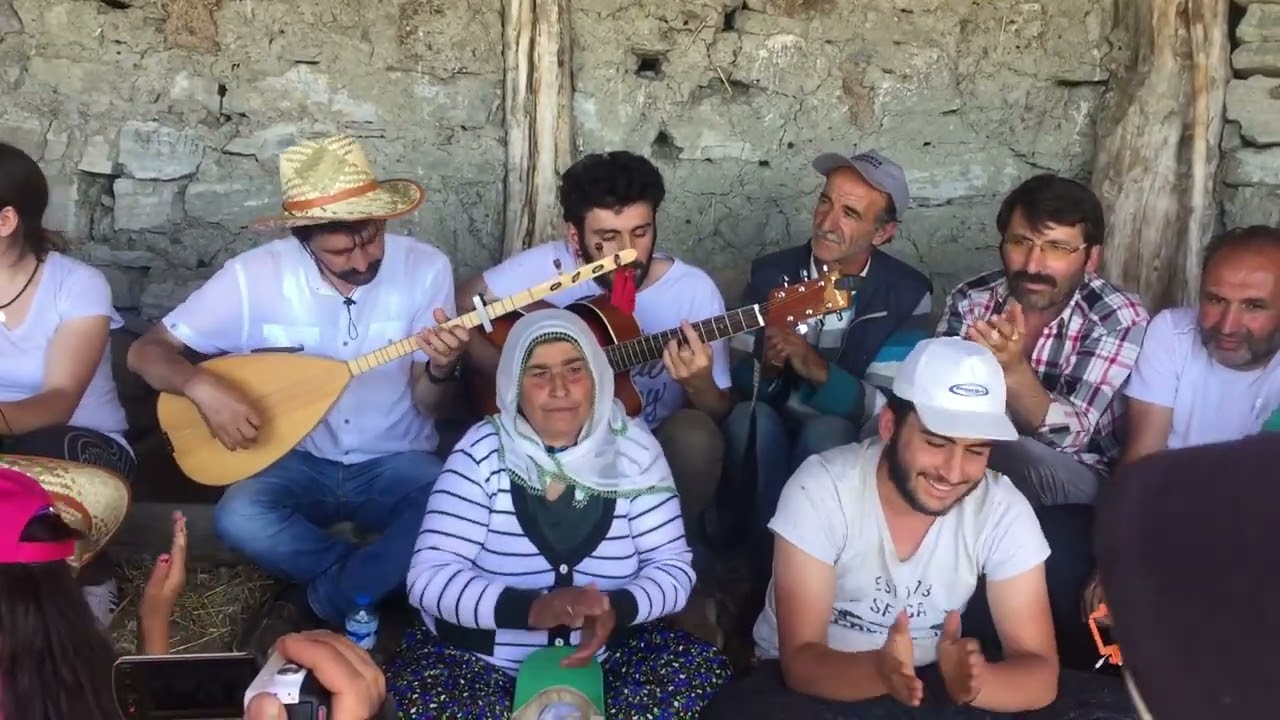 Mehmet Çınar / yöresel Artvin türküleri (Potinumun bağları & Günyayla'nın yolları)