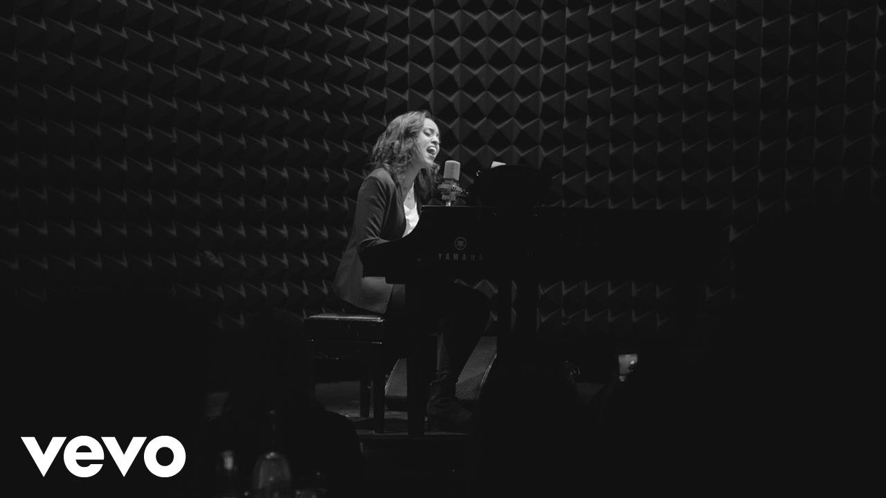 Ruth B. - If This Is Love (First Live Performance at Joe's Pub in New York City)