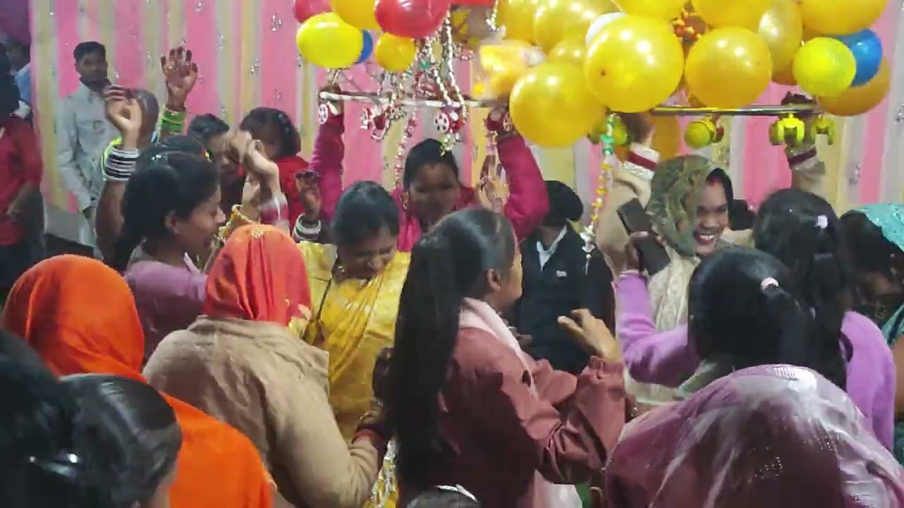 Bundeli Rai Dance In Band