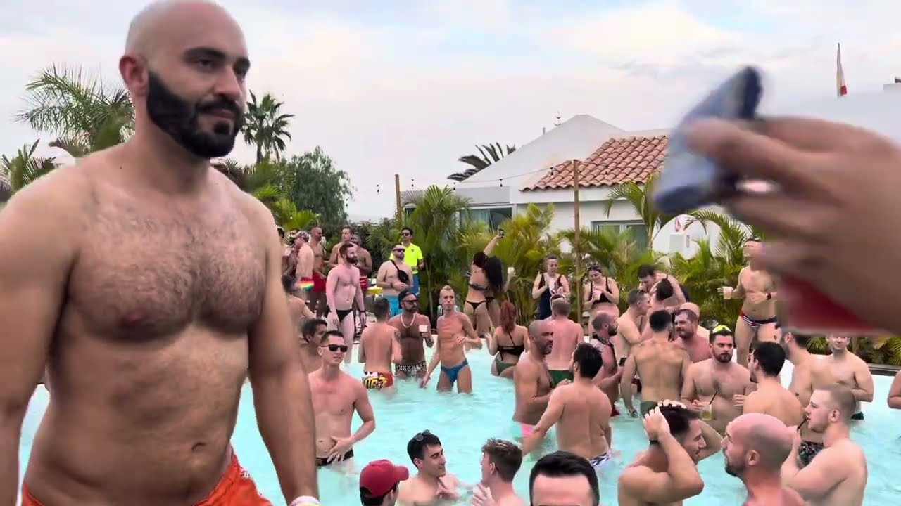 Maspalomas - Playa del ingles -Pool party - Gaypride