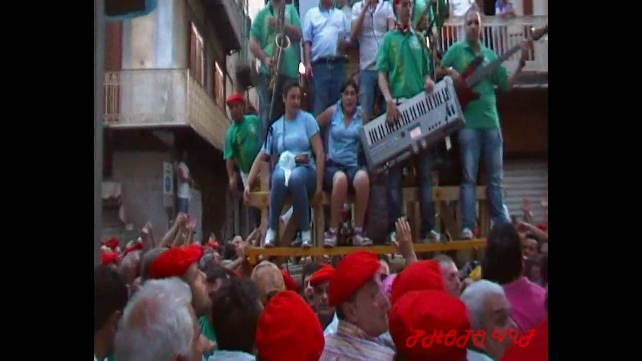 Festa dei gigli Nola 2010 Trinchese uscita Piazza