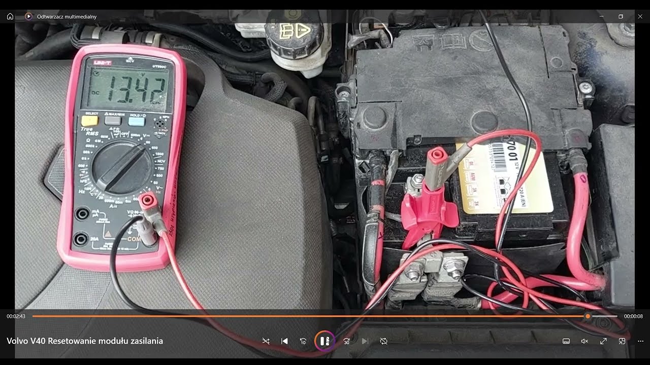 VOLVO V40 Resetowanie modułu ładowania akumulatora.