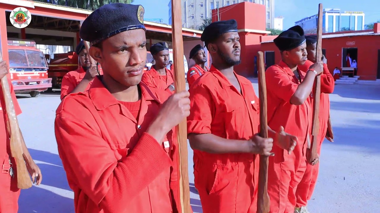 Ciidanka Dab-demiska Somaliland oo qaadanaya tababarka Salaamaha ciidanimo.