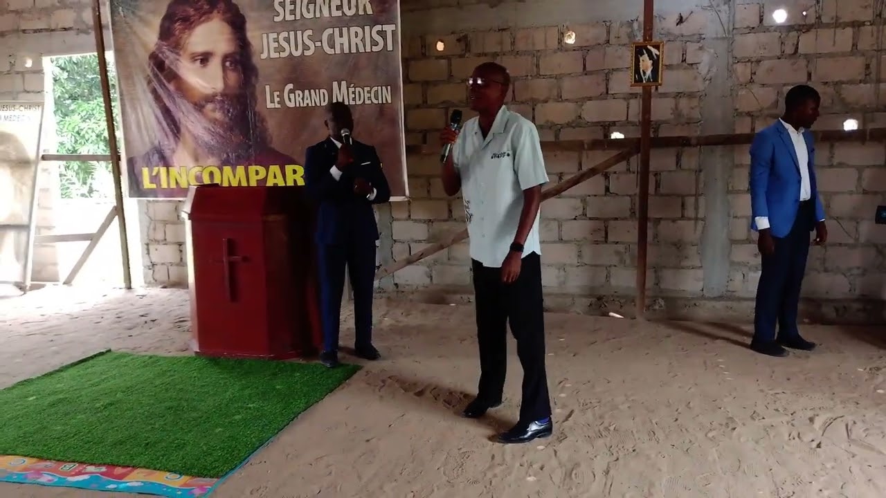 A la gloire du Seigneur Jésus Christ à l'Eglise Seigneur Jésus Christ Tabernacle 