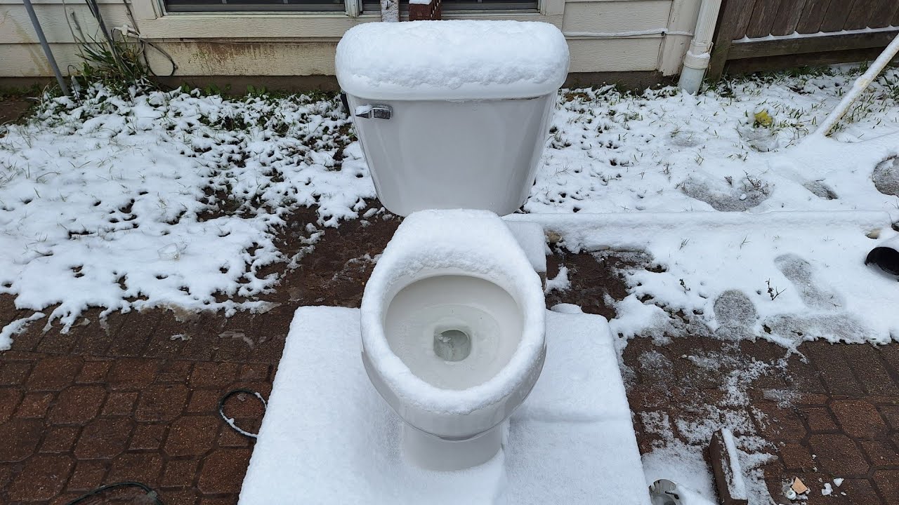 Snowy 2005 Mansfield Alto Flushes!