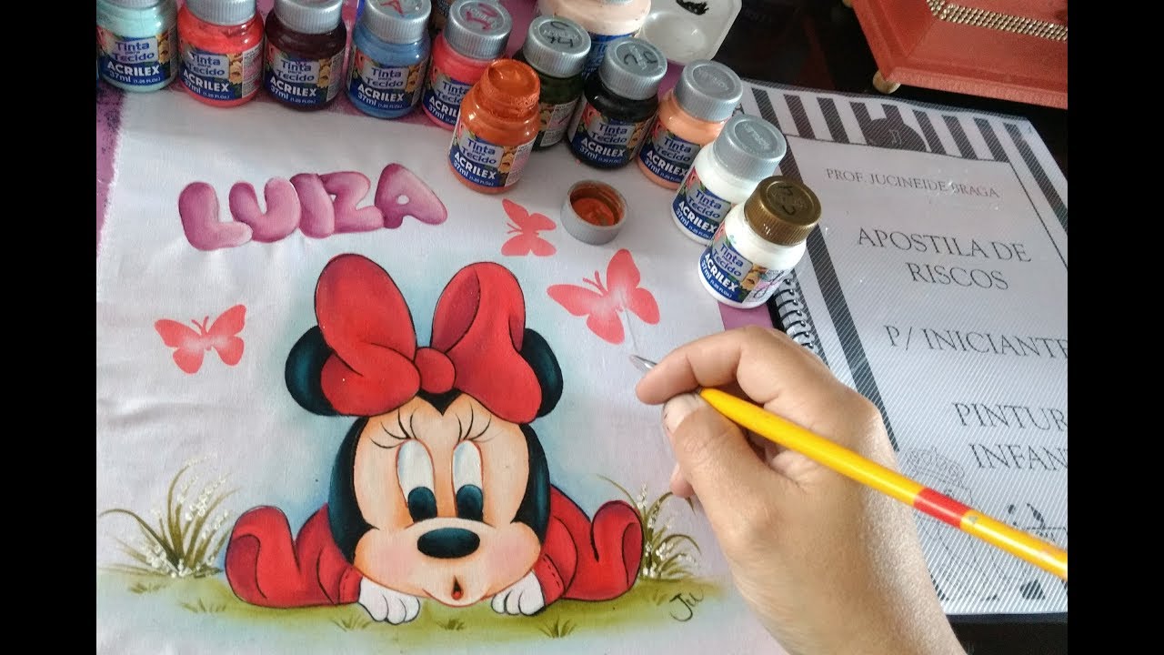 PINTANDO MEDALHÃO DE  TRICOLINE -  PINTANDO A MINNIE PARA TOALHA DE BANHO