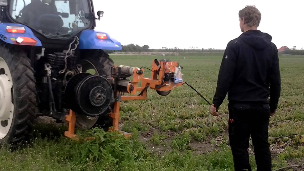 Druppelslangen verwijderen zoetwaterberging Noorderwaard.