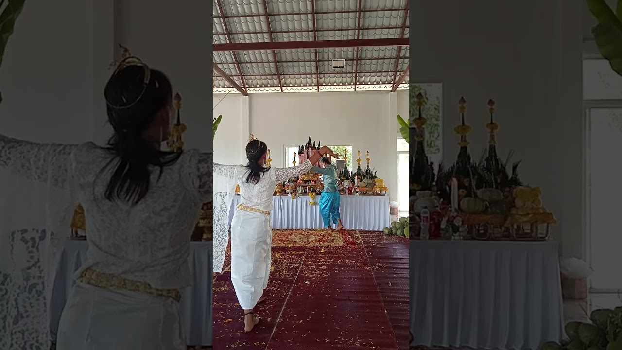 รำบวงสรวงงานฉลองศาลาโดยนพรัตน์กัณหา ณ. วัดคีรีพรหมาวาส อ.นาด้วง จ.เลย