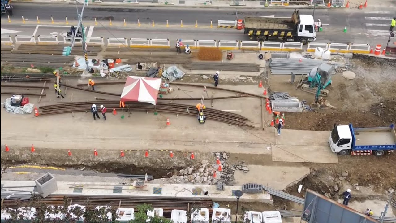 2026.02.09 淡江大橋工程 淡水端 中正路沙崙路交叉路口輕軌鐵軌出現 各區最新進度概況 空拍直播