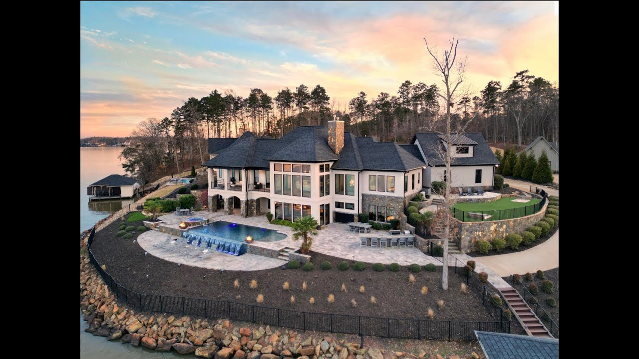 Luxury on Lake Tillery | 4059 Old Way Timber Way