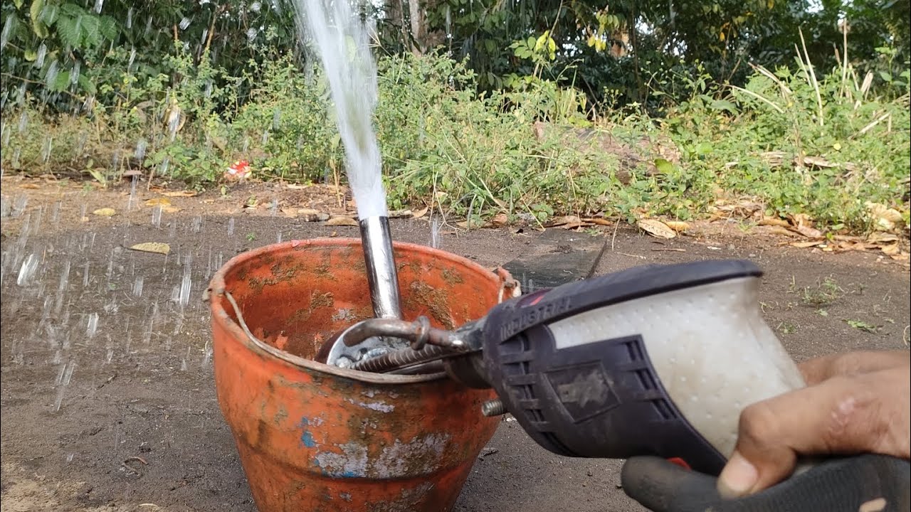 bagaimana tukang las ini membuat pompa air dengan bantuan mesin bor