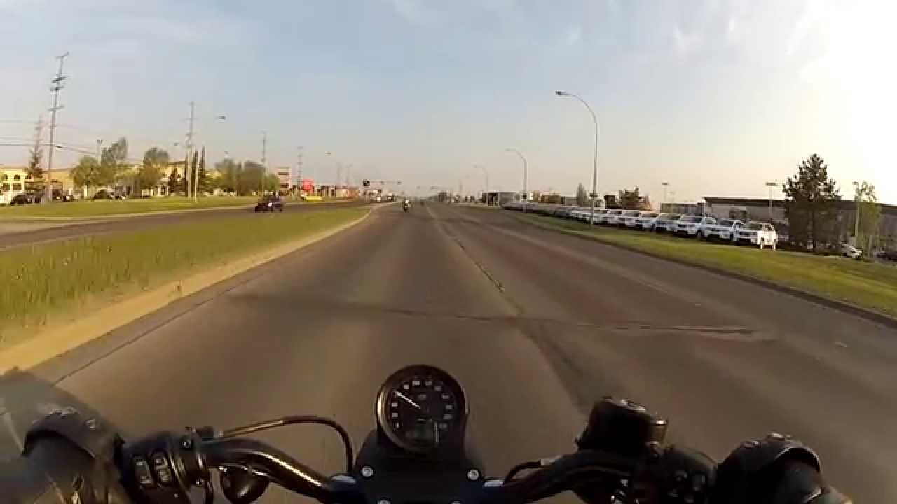 Vance & Hines Shortshots First Ride - 2015 Harley Davidson Iron 883