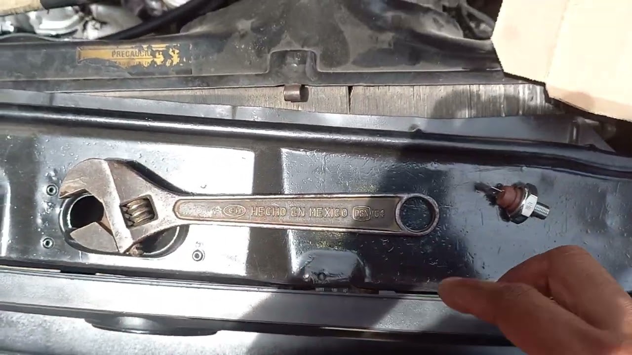 Por este bulbo ,mi motor 1.8 de mi golf a2 tiene fuga de aceite y prende el indicador de mi closter