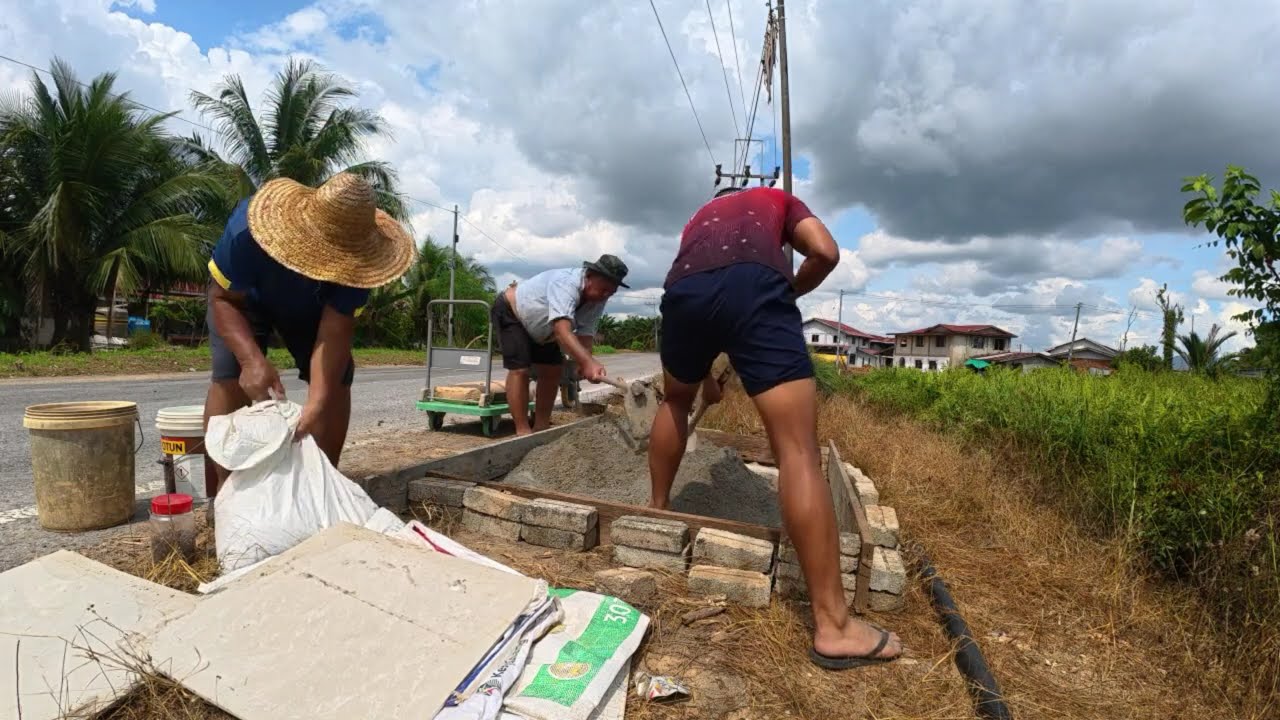 PROJEK NYEMIN LANTAI ENDUR MUAI SAMPAH