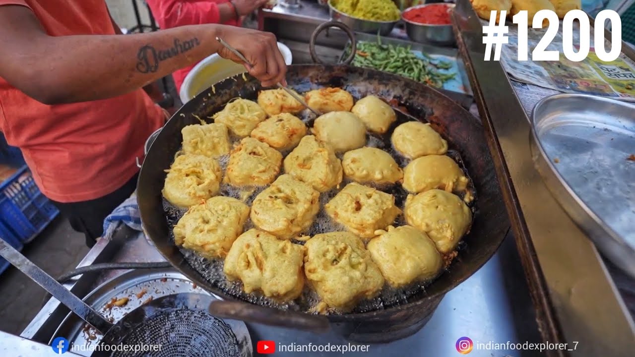 1200 Vada Pav Sell Everyday | Most Famous Ulta Vada Pav at Nashik | Street Food Indian