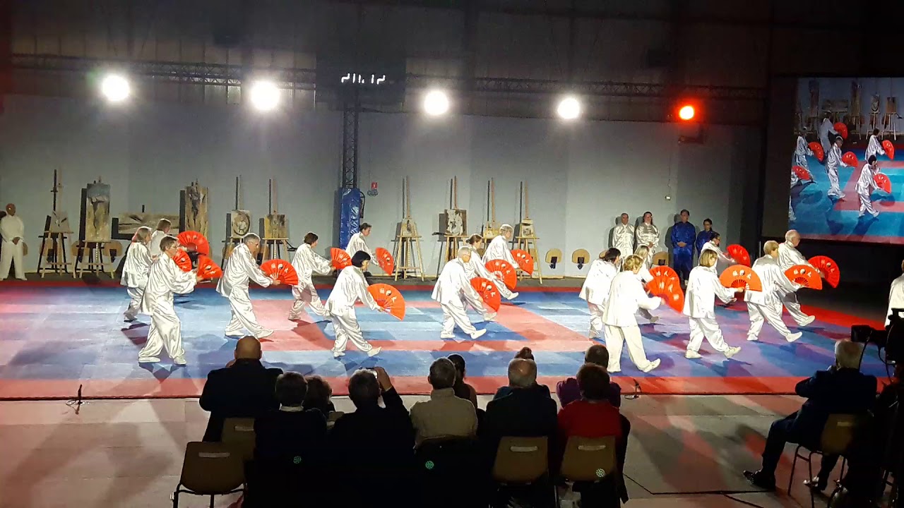Démonstration de l'Eventail par l'ASM Taïchi Qi Gong - Soirée des Arts Martiaux de Meudon 2019