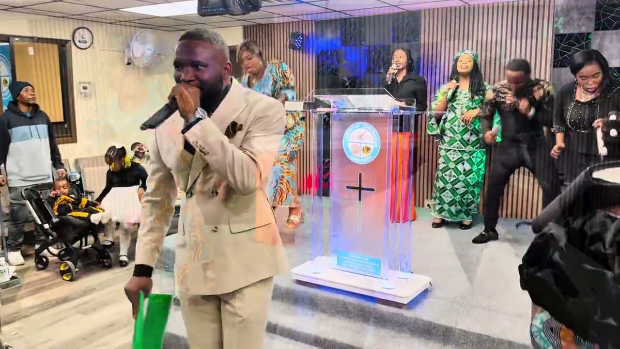 Praise set : Paul M & Bk