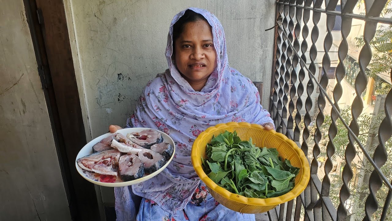 রুই মাছ সিম দিয়ে ভুনা সাথে লাউ শাক ভাজি || Rui mach bhuna lau shak bhaji 