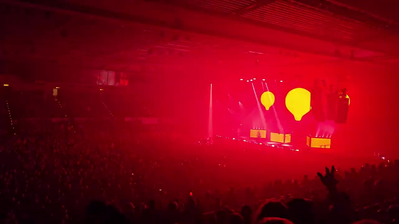 Bullet for my Valentine - Waking the Demon (Hamburg Sporthalle 13.2.25 The Poisoned Ascendancy-Tour)