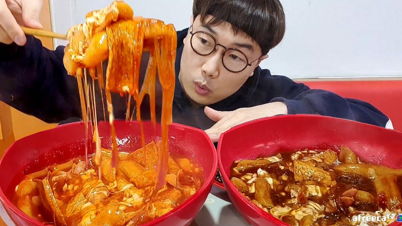 여고생들 낙서로 뒤덮힌 떡볶이집?? 군대동기 야식이 과거 충격고백 restaurant mukbang in korea 야식이 먹방
