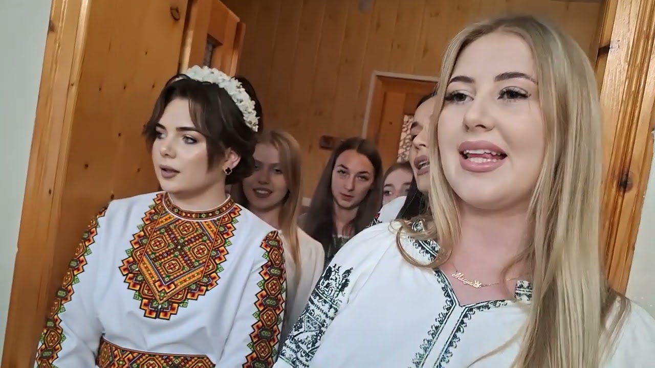 Ні одне весілля не святкують без цієї української народної пісні...